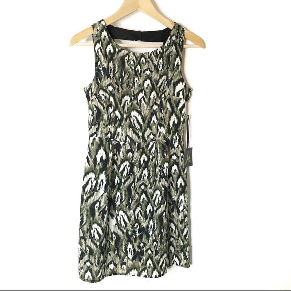 Jack by BB Dakota Green Ikat Printed Keyhole Dress Size 2 NWT - Picture 1 of 5